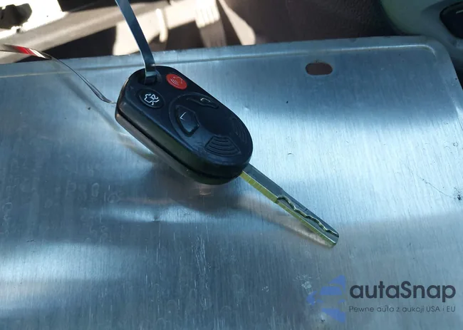 1FADP3F26DL176892: 44178216