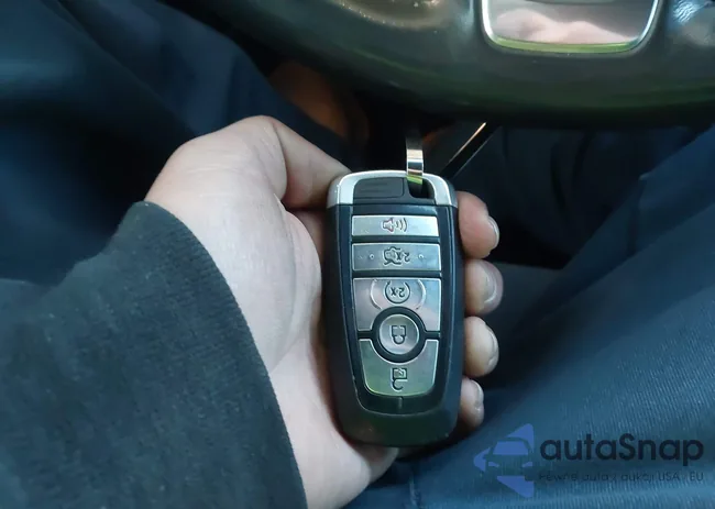 1FA6P8CF1J5101319: 44178275