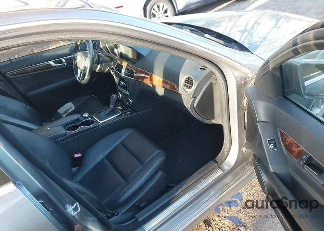 WDDGF5HB7CR214229: 44178406