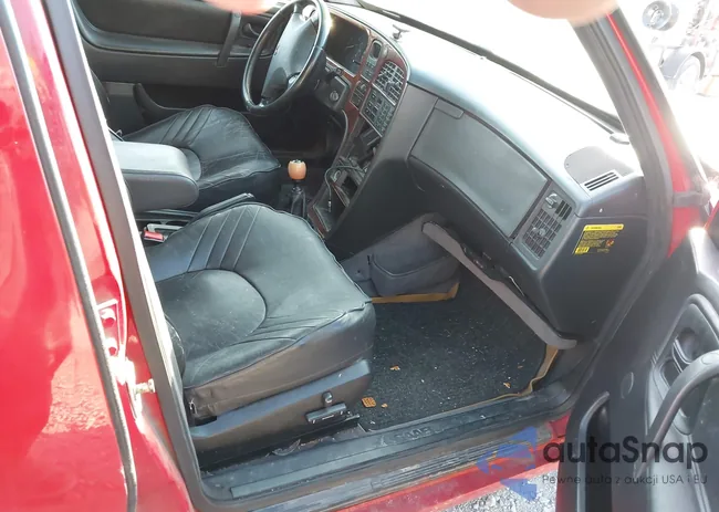 YS3CH65RXV1015504: 44179527