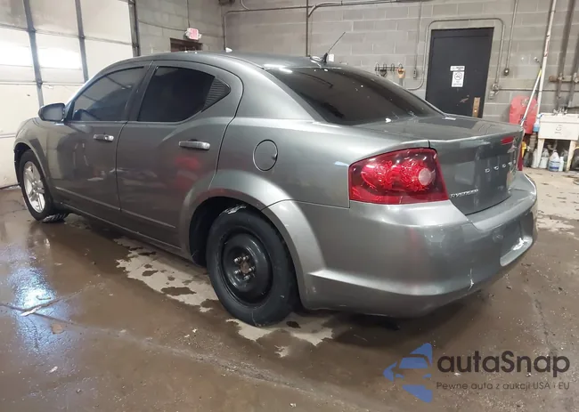 1C3CDZCBXDN590353: 44179555