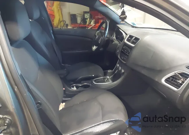 1C3CDZCBXDN590353: 44179555