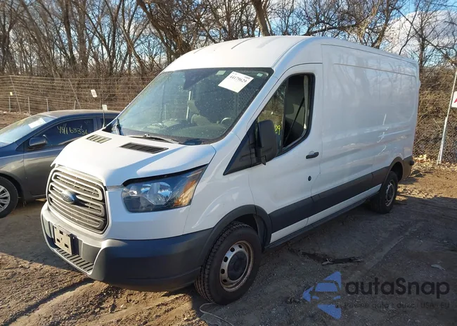 1FTYR2CM8GKA17114: 44179629