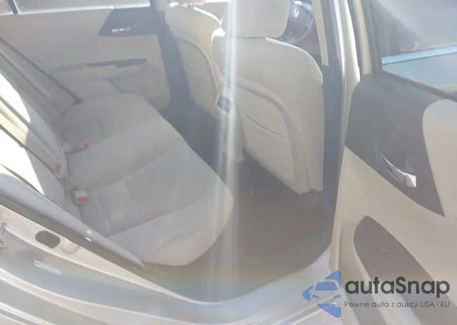 1HGCR2F7XDA249622: 44179637