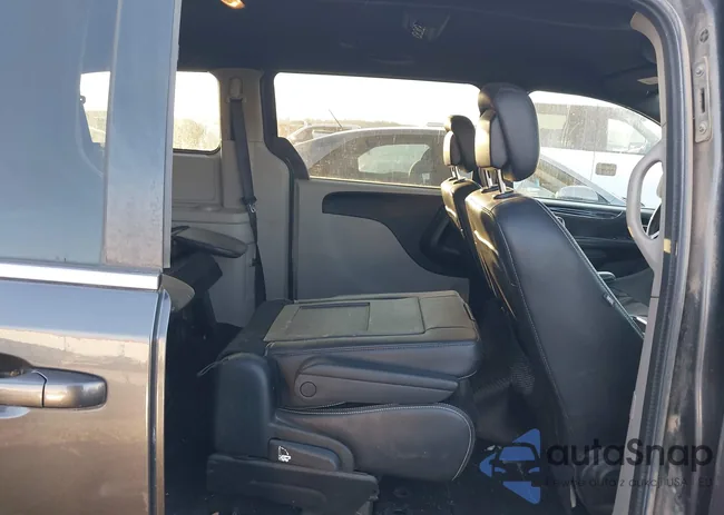 2C4RDGCG5JR250368: 44179691