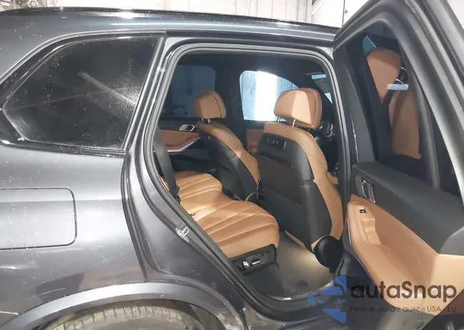 5UXCR6C54KLL33931: 44179731