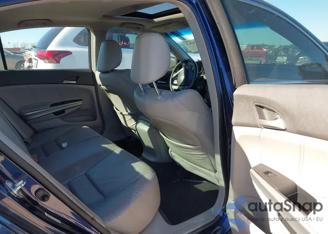 JHMCP26888C040417: 44179763