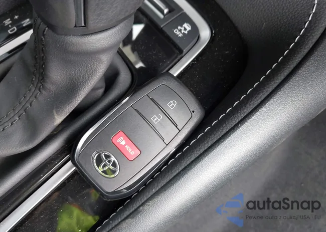 JTND4MBE6T3254977: 44179774