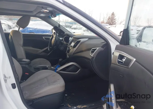 KMHTC6ADXDU116759: 44179793