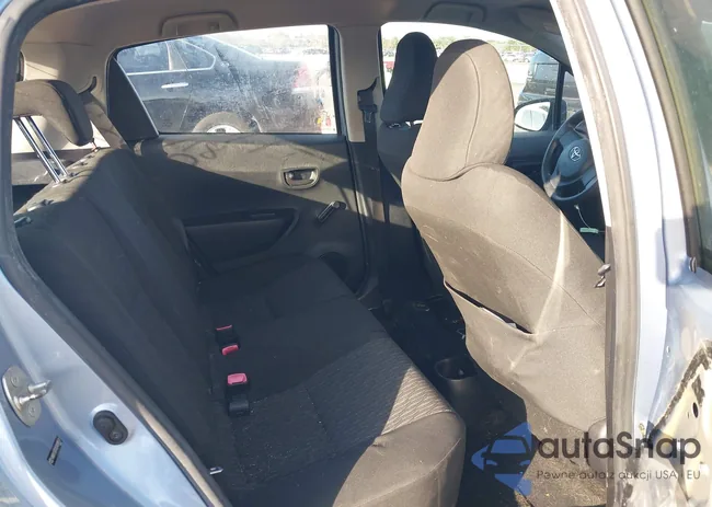 VNKKTUD33EA008517: 44179811