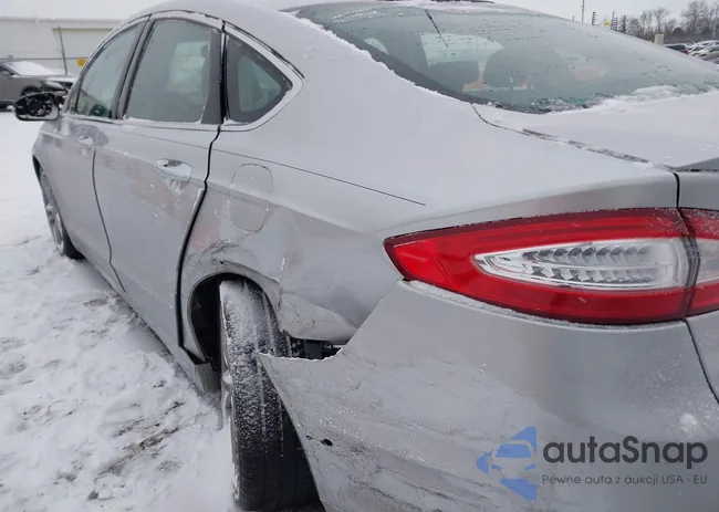 3FA6P0K95GR111578: 44179826