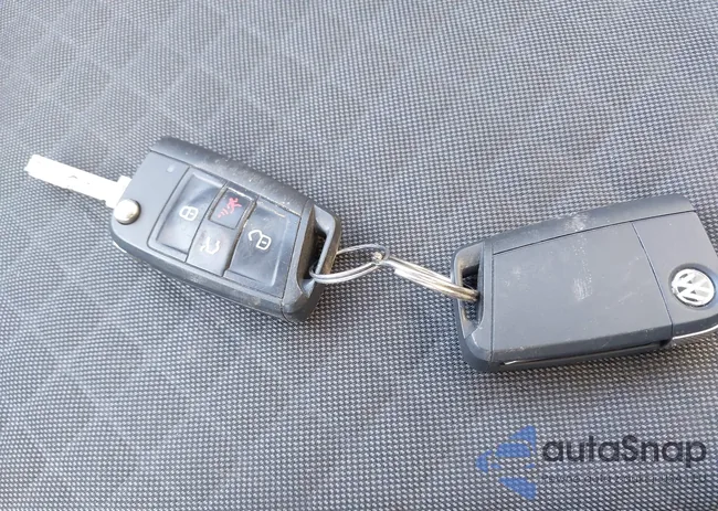 3VV0B7AX3JM096236: 44179857