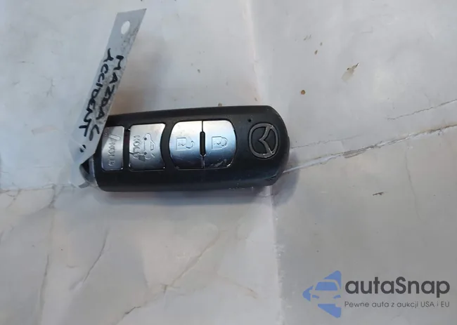 JM1GL1W52H1124677: 44179928