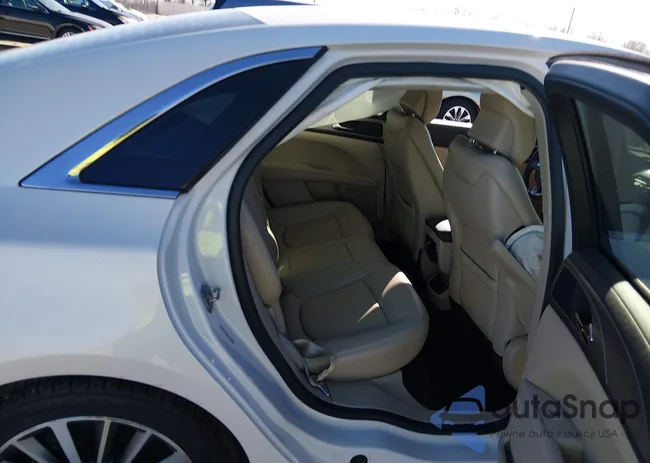 3LN6L5A90HR648439: 44179929