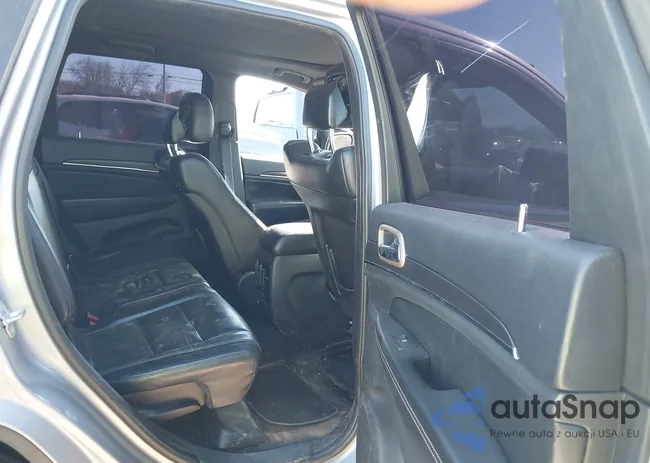 1C4RJEBG8FC832513: 44179945