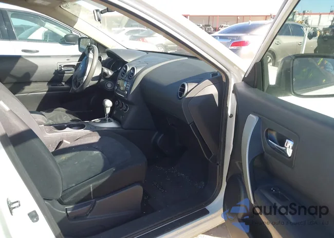 JN8AS5MT5FW670962: 44179978