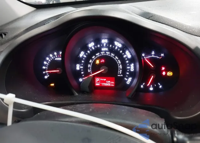 KNDPB3A2XD7354437: 44179139