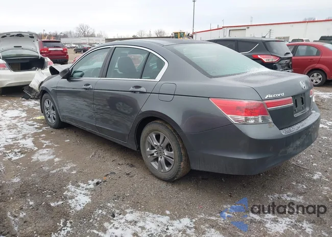 1HGCP2F66BA150242: 44179226