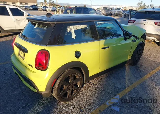 WMW53DH0XP2T76063: 44180434