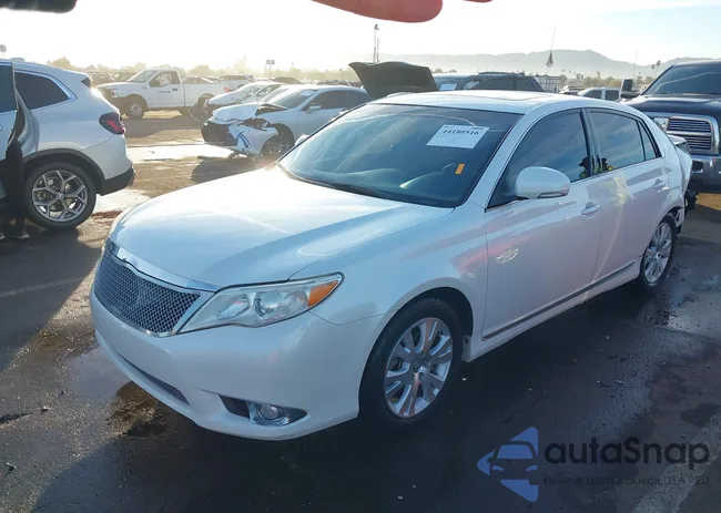 4T1BK3DBXCU445628: 44180516