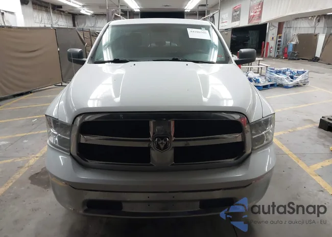 1C6RR6TT6LS102831: 44180560