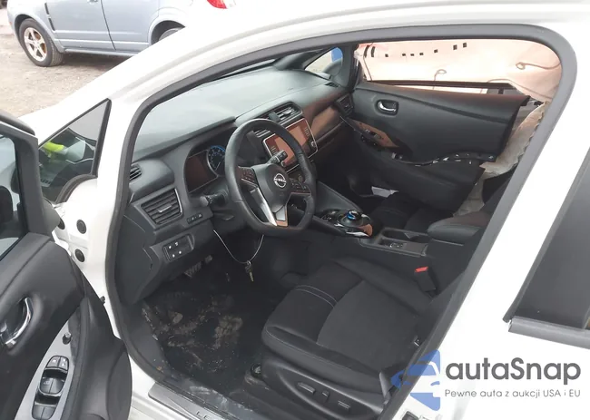 1N4CZ1CV8PC558399: 44180586