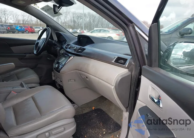 5FNRL5H96FB115517: 44180678