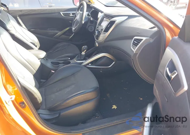 KMHTC6AD1DU126855: 44180685