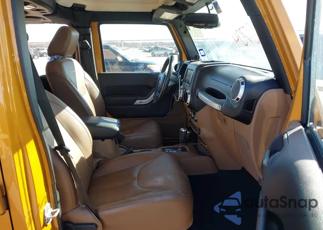 1C4BJWEG2EL168646: 44180704