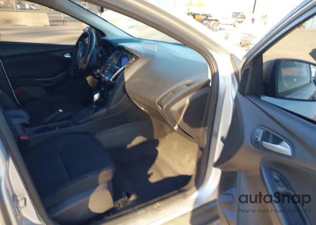 1FADP3M24HL208568: 44180912