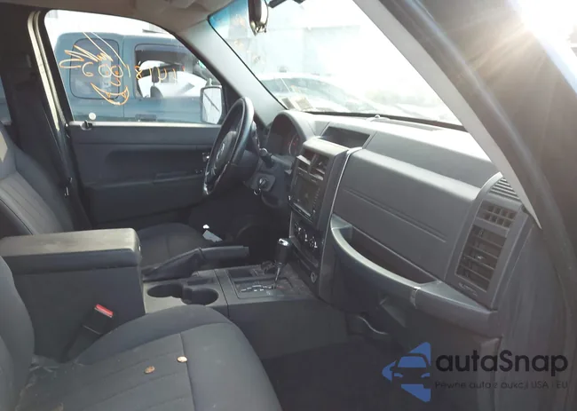 1J4PN2GK6BW577676: 44181002