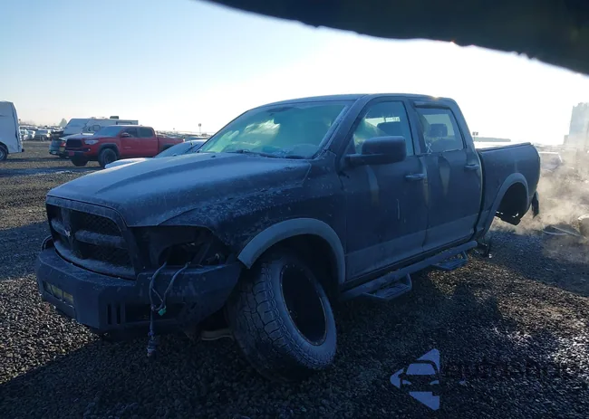 1D3HV13P79S777819: 44180053