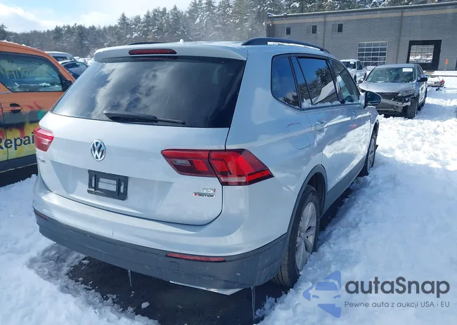 3VV0B7AX1JM113745: 44180072