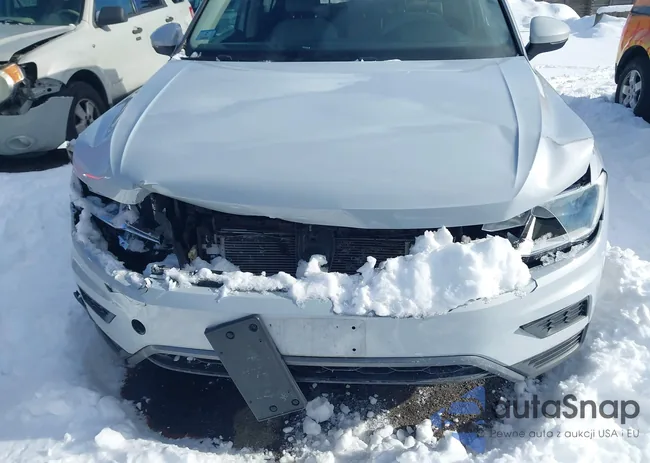 3VV0B7AX1JM113745: 44180072