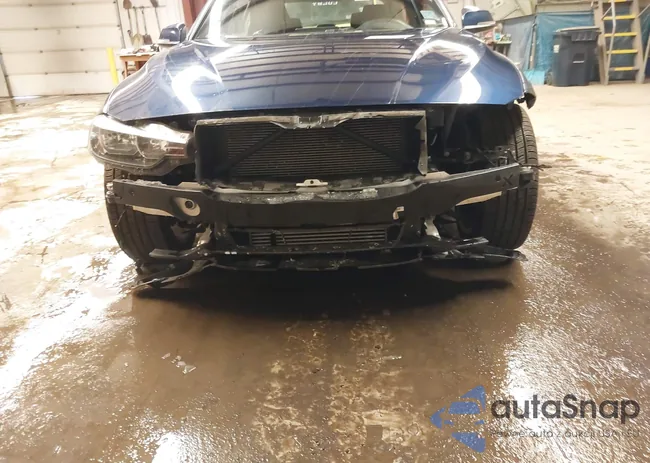 WBA8E5G55HNU41587: 44180128