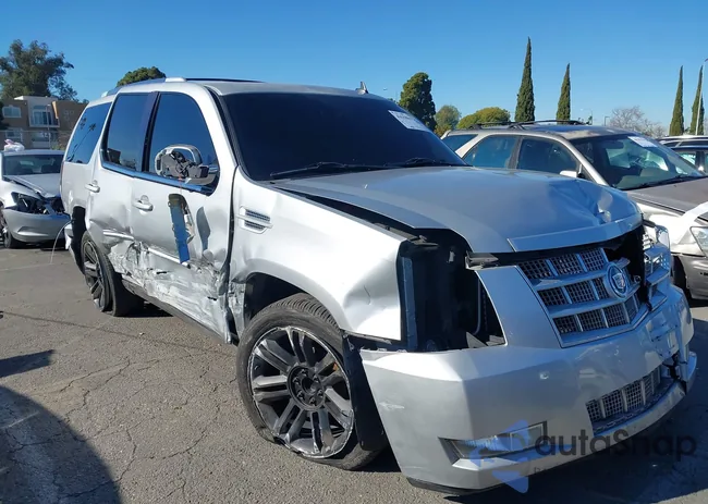 1GYS3CEF4DR189570: 44180325