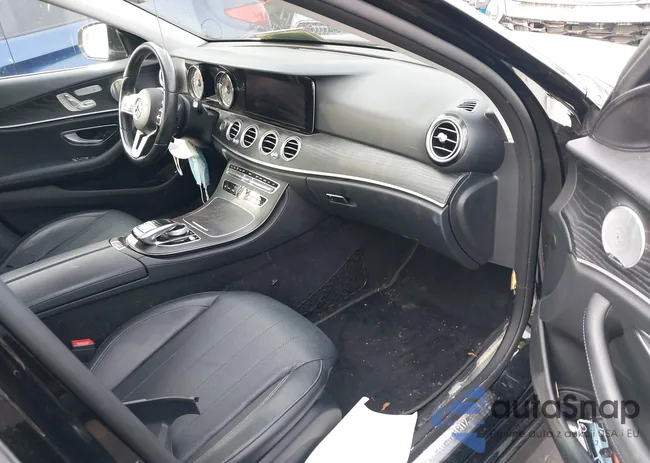 WDDZF4JB3KA542726: 44180329