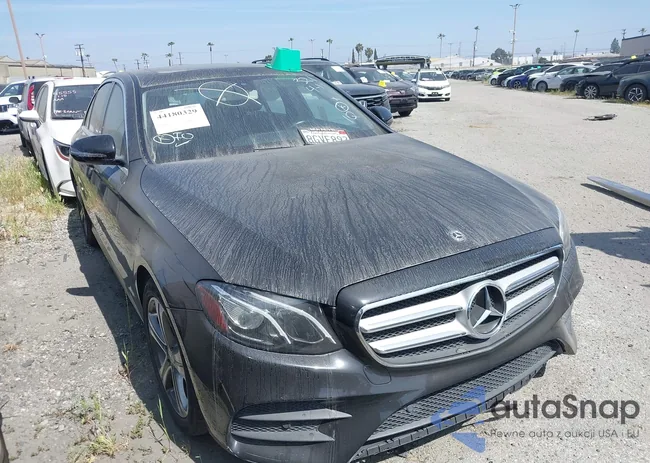 WDDZF4JB3KA542726: 44180329