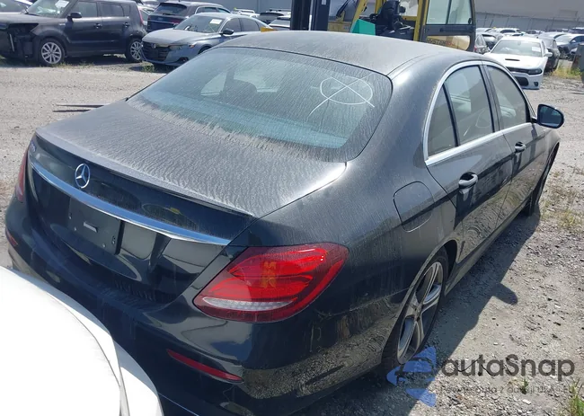 WDDZF4JB3KA542726: 44180329