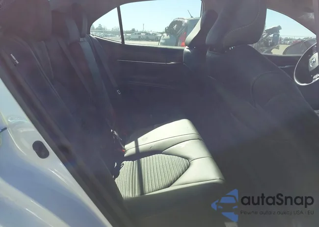 4T1G11AK7NU638033: 44180407