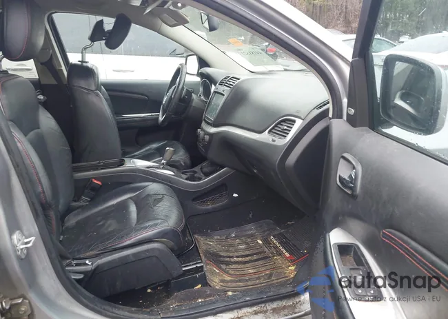 3C4PDCEG8FT660065: 44181521