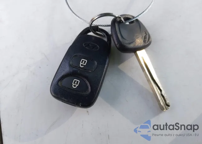 KMHCT5AEXFU229987: 44181574