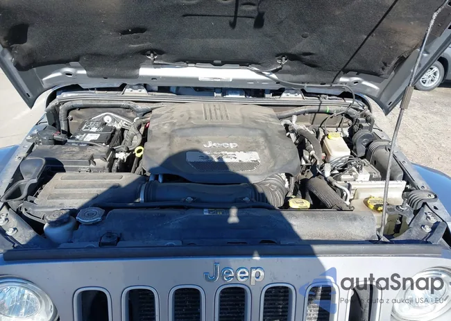 1C4HJWEG5JL836590: 44181637