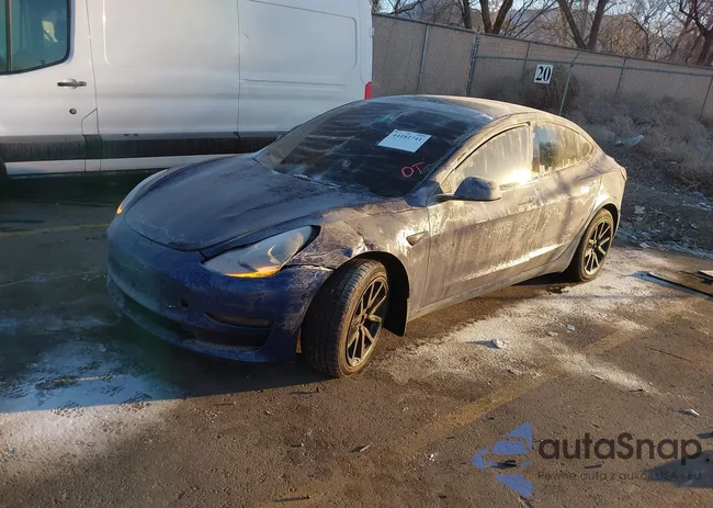 5YJ3E1EB0NF110537: 44181741