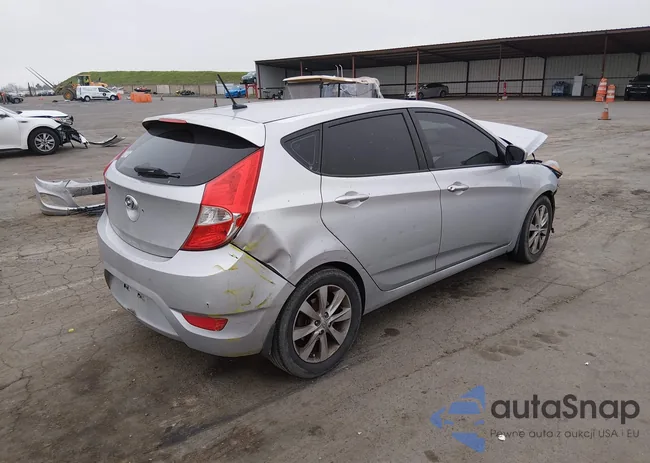 KMHCU5AE3CU015027: 44181891