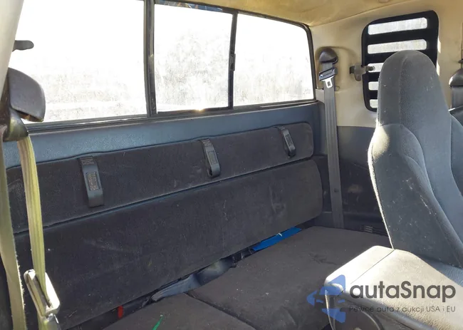 1B7GL22N51S131666: 44181917