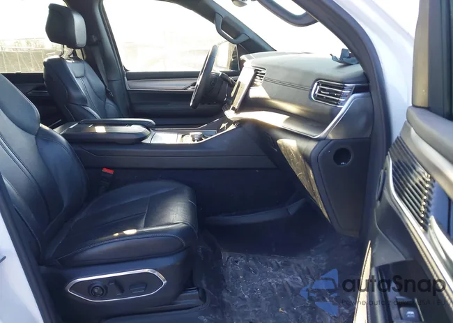 1C4SJVBP1PS517545: 44181930