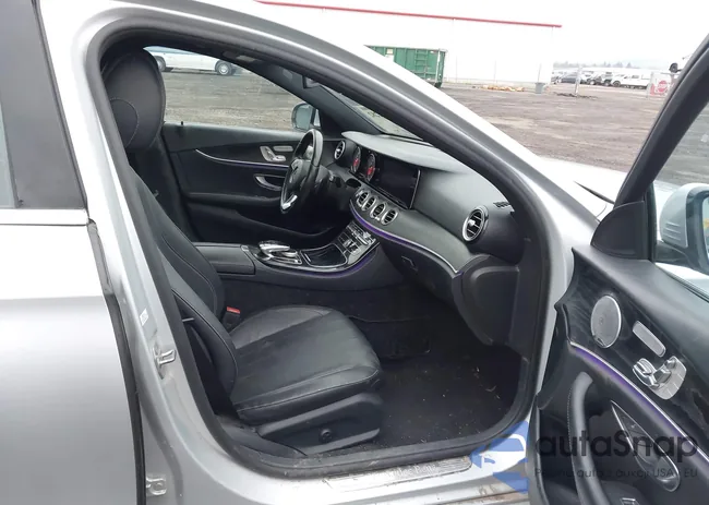 WDDZF4JB1HA079171: 44181282