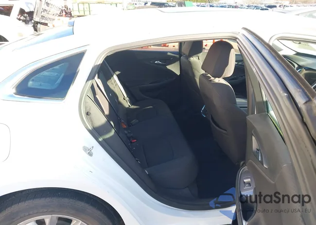 1G1ZD5ST2LF006618: 44181308