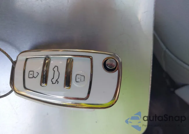 WAUTPBFF4GA107053: 44181386